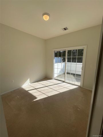 75 Jacqueline Way, North Babylon, NY 11703