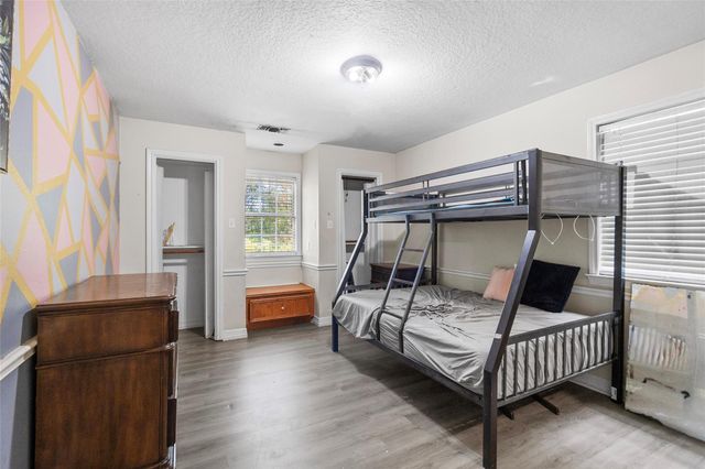 1216 N Walker Road, Cleveland, TX 77328