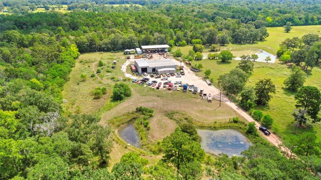 1216 N Walker Road, Cleveland, TX 77328