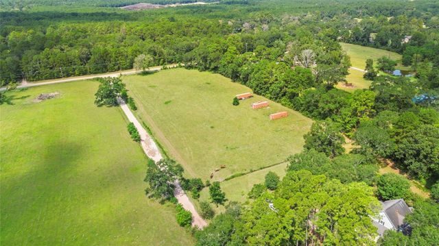1216 N Walker Road, Cleveland, TX 77328