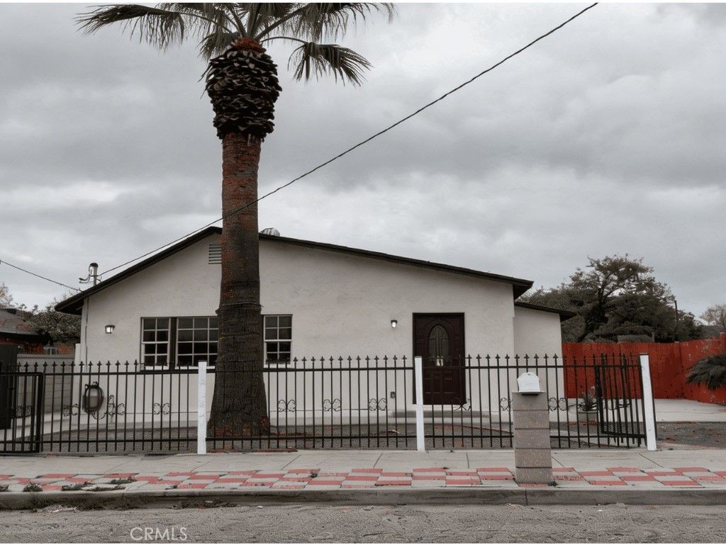 Image 1 of property listing at 1271 W 19th St, San Bernardino, CA 92411