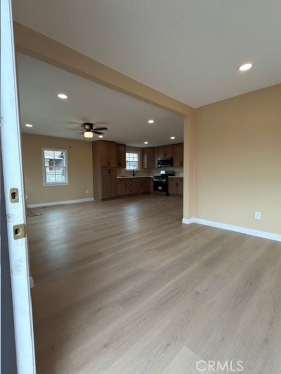 Image 7 of property listing at 1271 W 19th St, San Bernardino, CA 92411