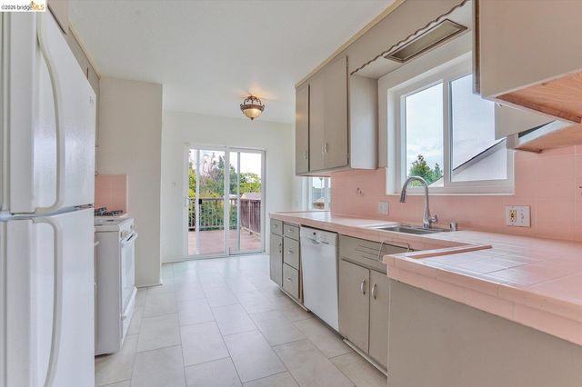 2920 76th AVE, Oakland, CA 94605