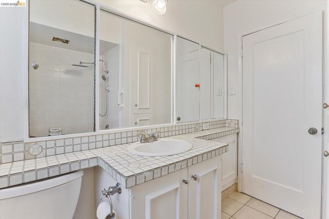 2920 76th AVE, Oakland, CA 94605