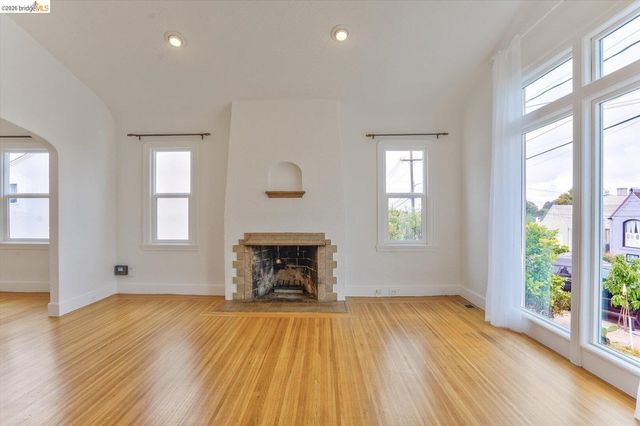 2920 76th AVE, Oakland, CA 94605