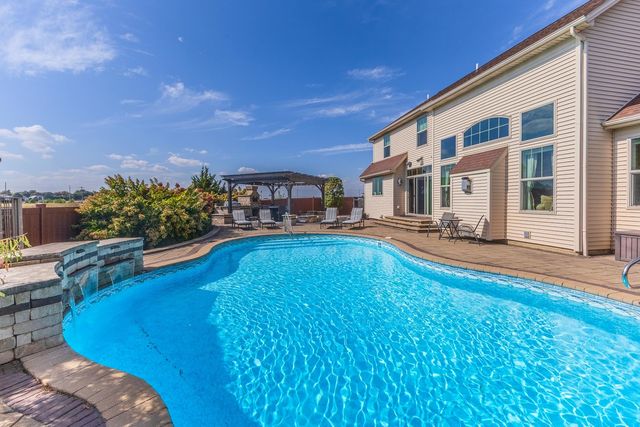 3595 Yellowstone Drive, Normal, IL 61761