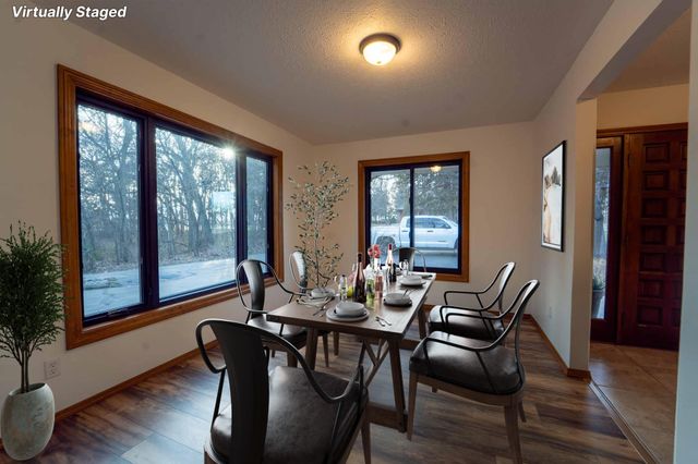 902 Foxwood Drive, Nixa, MO 65714