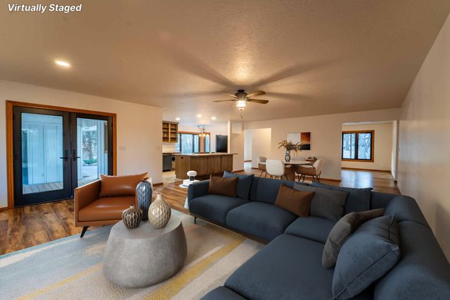 902 Foxwood Drive, Nixa, MO 65714