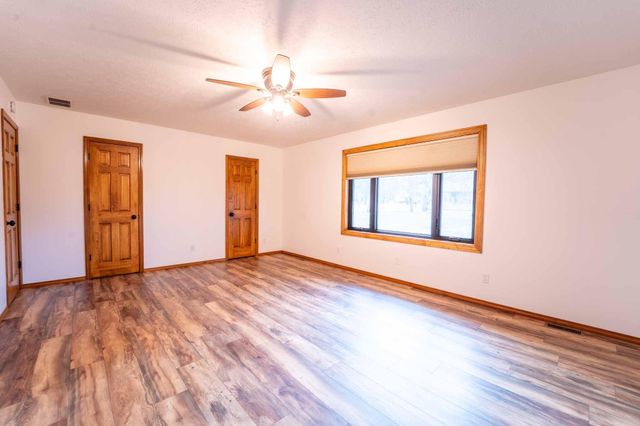 902 Foxwood Drive, Nixa, MO 65714