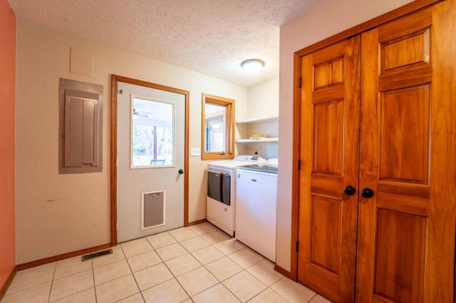 902 Foxwood Drive, Nixa, MO 65714