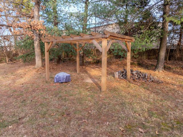 902 Foxwood Drive, Nixa, MO 65714