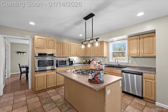 18320 Walnut Lane, Unadilla Township, MI 48137