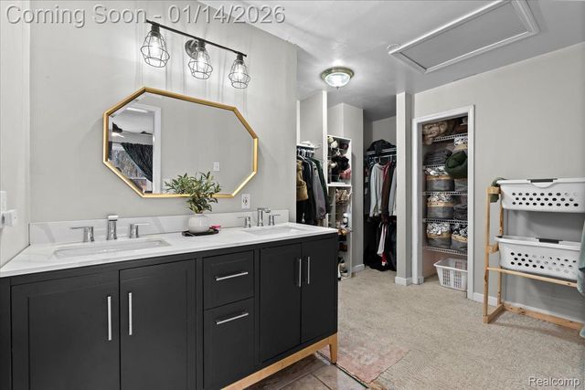 18320 Walnut Lane, Unadilla Township, MI 48137