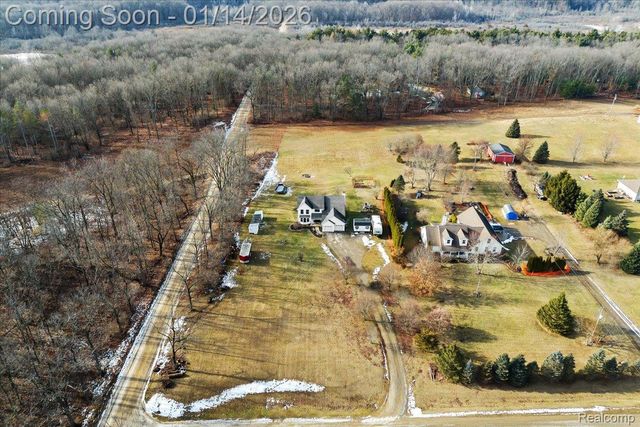 18320 Walnut Lane, Unadilla Township, MI 48137