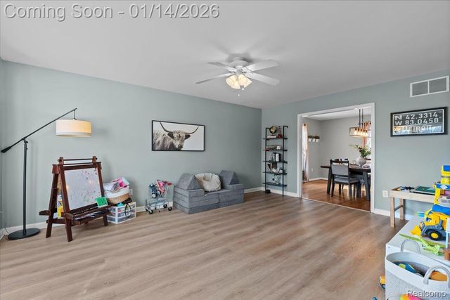 18320 Walnut Lane, Unadilla Township, MI 48137