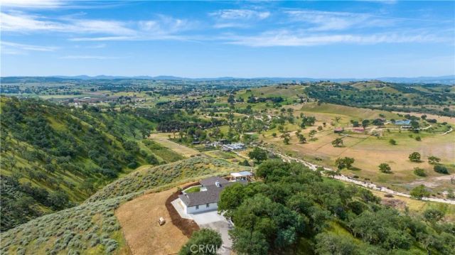 5530 El Pharo, Paso Robles, CA 93446