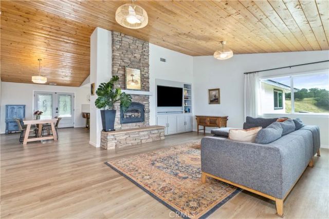 5530 El Pharo, Paso Robles, CA 93446