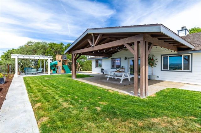 5530 El Pharo, Paso Robles, CA 93446