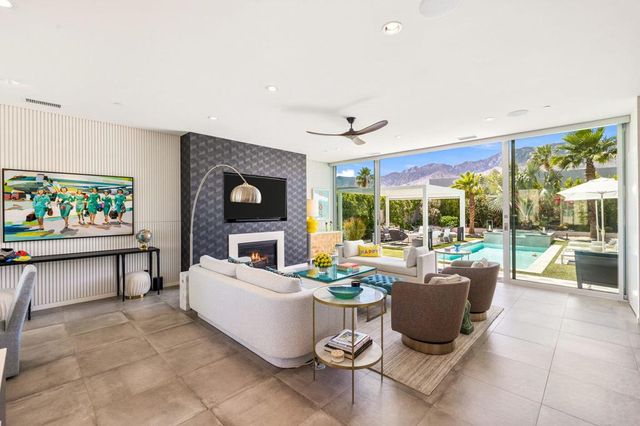 657 Dominion Way, Palm Springs, CA 92262