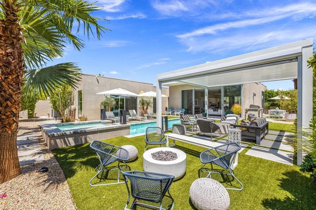 657 Dominion Way, Palm Springs, CA 92262