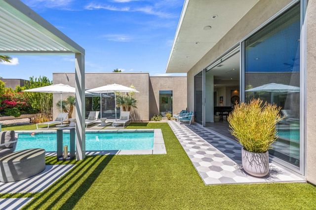 657 Dominion Way, Palm Springs, CA 92262