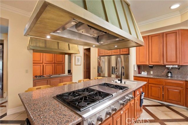 3155 Stone Oak Drive, Los Angeles, CA 90049