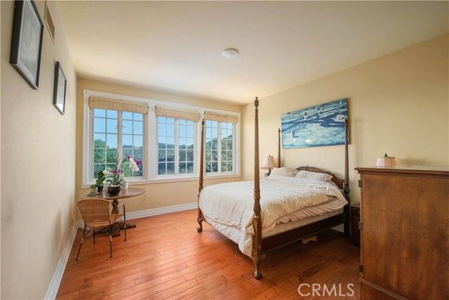 3155 Stone Oak Drive, Los Angeles, CA 90049