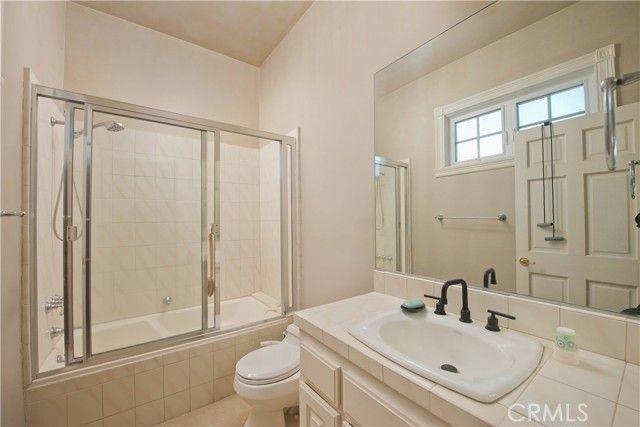 3155 Stone Oak Drive, Los Angeles, CA 90049