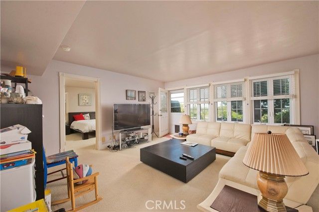 3155 Stone Oak Drive, Los Angeles, CA 90049