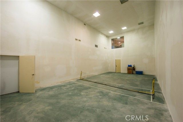 3155 Stone Oak Drive, Los Angeles, CA 90049