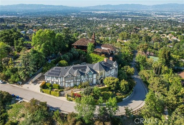 3155 Stone Oak Drive, Los Angeles, CA 90049