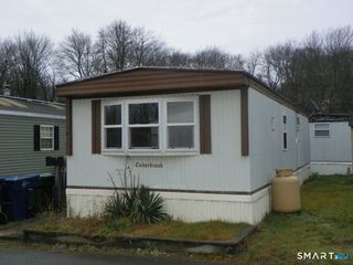 11 Woodland Drive, Waterford, CT 06385