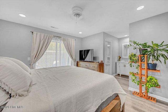 908 Summerlin Falls Court, Wilmington, NC 28412