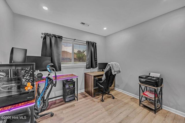 908 Summerlin Falls Court, Wilmington, NC 28412