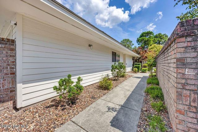908 Summerlin Falls Court, Wilmington, NC 28412