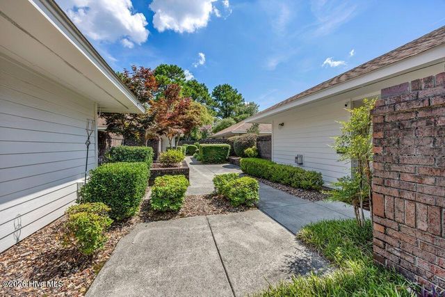 908 Summerlin Falls Court, Wilmington, NC 28412