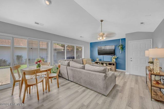 908 Summerlin Falls Court, Wilmington, NC 28412