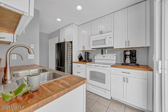908 Summerlin Falls Court, Wilmington, NC 28412