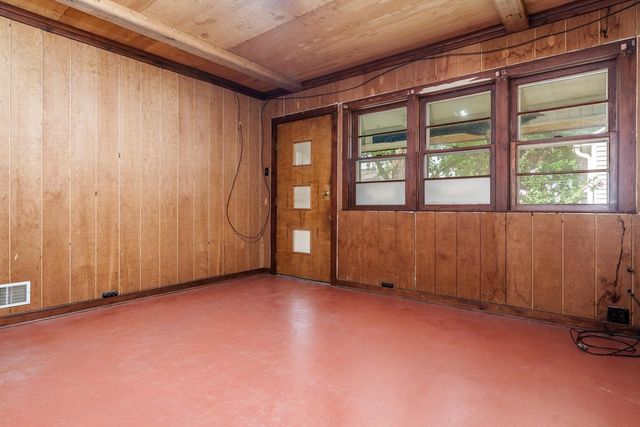 1538 Vernon Avenue, Beloit, WI 53511