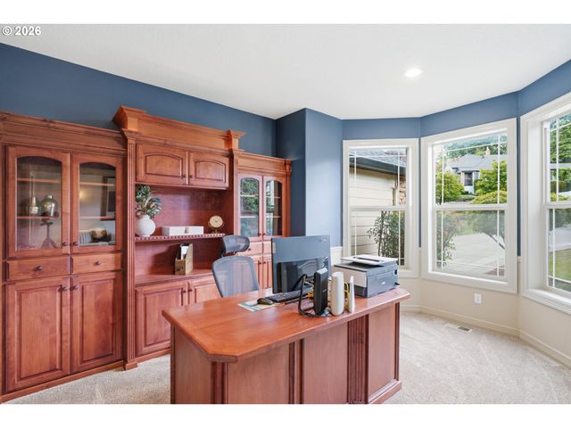 5237 Nw FERNRIDGE Dr, Camas, WA 98607