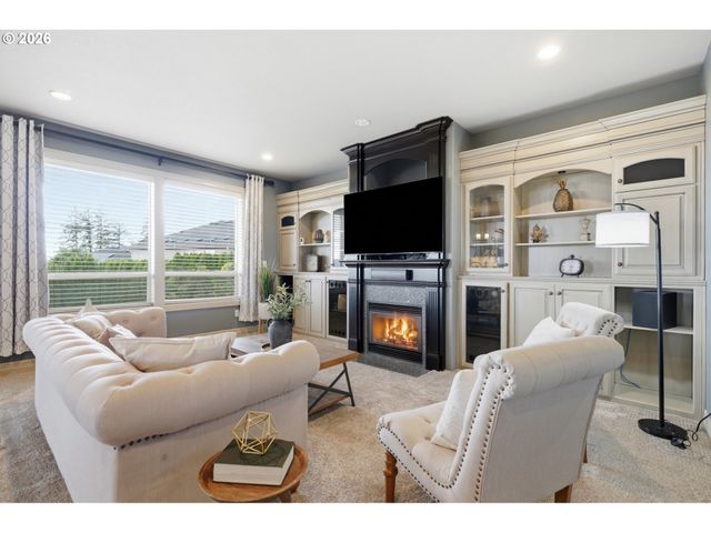 5237 Nw FERNRIDGE Dr, Camas, WA 98607