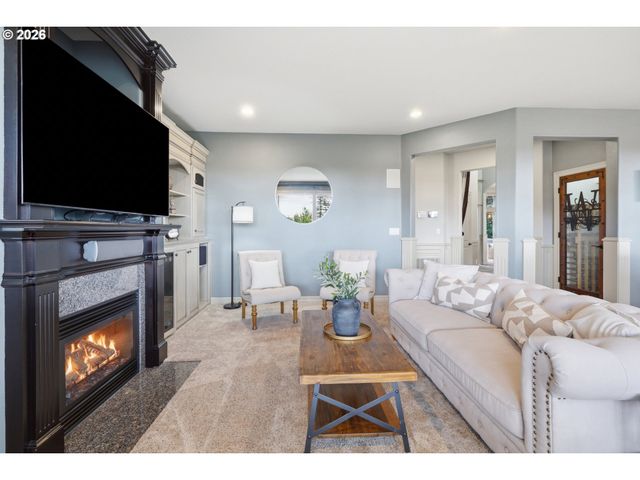 5237 Nw FERNRIDGE Dr, Camas, WA 98607