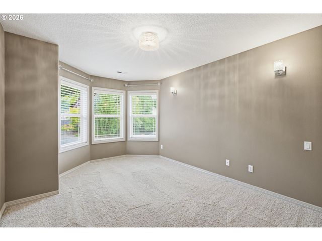 5237 Nw FERNRIDGE Dr, Camas, WA 98607