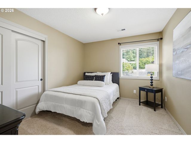 5237 Nw FERNRIDGE Dr, Camas, WA 98607