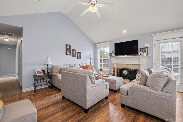 100 Meadowlark, Jacksonville, AR 72076