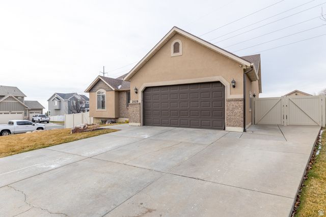 2529 N 1000 E, Layton, UT 84041