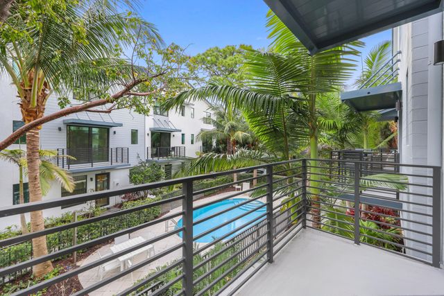 625 NE 22nd Drive, Wilton Manors, FL 33305