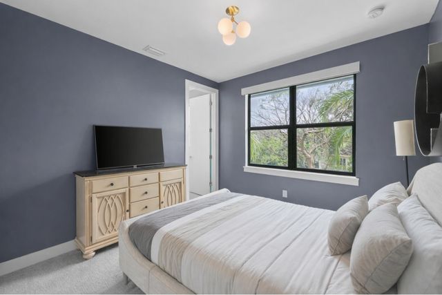 625 NE 22nd Drive, Wilton Manors, FL 33305