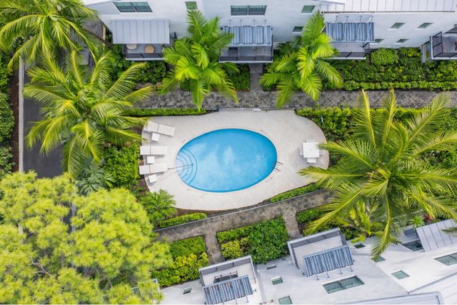 625 NE 22nd Drive, Wilton Manors, FL 33305