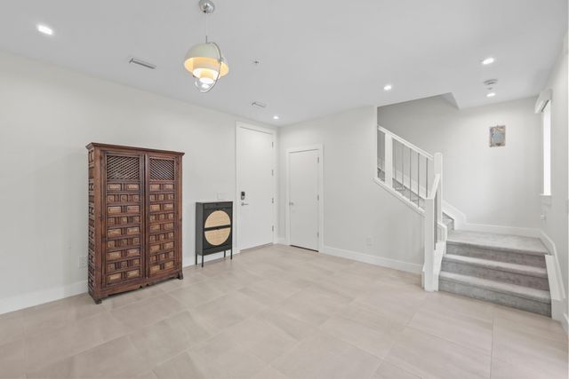 625 NE 22nd Drive, Wilton Manors, FL 33305